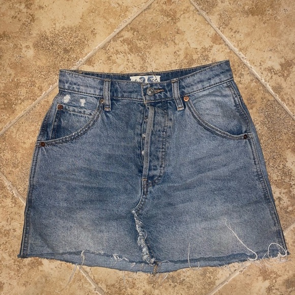 Free people we the free denim distressed mini skirt - Picture 1 of 3